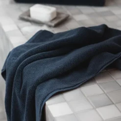 Spa håndkle 50x90 cm mørk blå