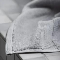 Spa vaskeklut 30x30 cm lys grå