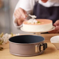 Springform 20 cm stål latte