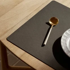 Square Corduroy spisebrikke 35x45 cm caviar