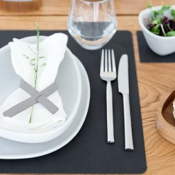 Square Nupo spisebrikke L 35x45 cm svart