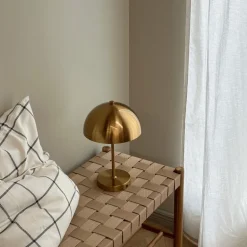 Stockholm portable bordlampe version 2 30 cm antik messing