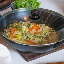 Støpejerns wok 36 cm m/glasslokk og trelokk