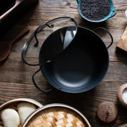 Støpejernskasserolle med Honeycomb keramisk belegg og glasslokk 24 cm