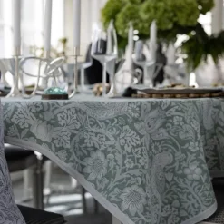 Strawberry Thief duk 150x150 cm grønn