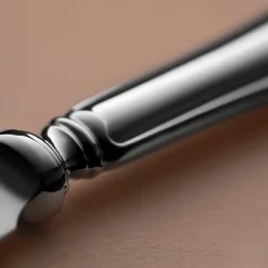 Svensk kniv 23,3 cm 830