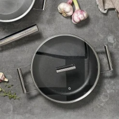 Traktørpanne m/lokk 28 cm 3,7L svart