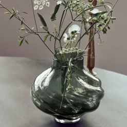 Turn vase 20 cm røkt grå
