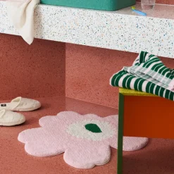 Unikko badematte 73 cm blomsterform rosa/hvit/grønn