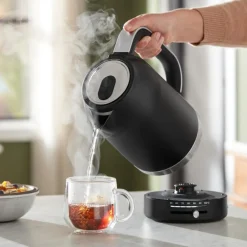 Vannkoker med termostat 5KEK1701EBM 1,7L matt svart