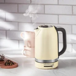 Vannkoker med termostat 5KEK1701EAC 1,7L almond cream
